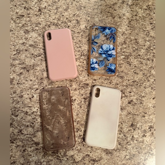 iPhone XR phone case bundle - Picture 1 of 2